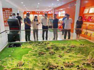 洛陽市市委常委、宣傳部長王飛蒞臨洛陽正大調(diào)研